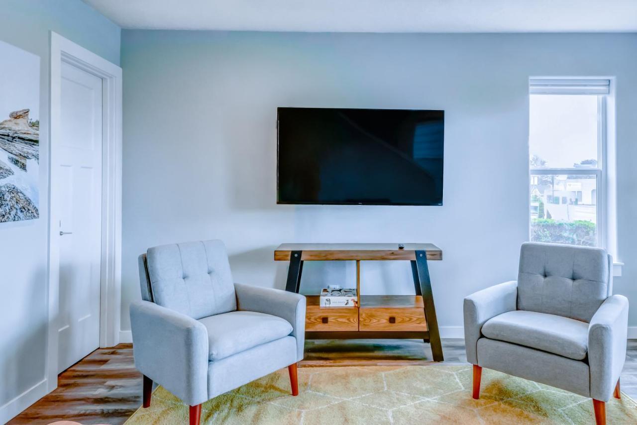 New Tri-Level Home With Ocean View And 3 En-Suite Bedrooms! Depoe Bay Ngoại thất bức ảnh